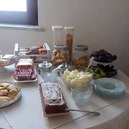 Oda ve Kahvaltı Venustas 4*